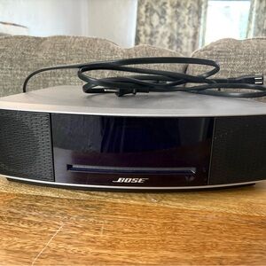 Bose Silver and Black Radio System